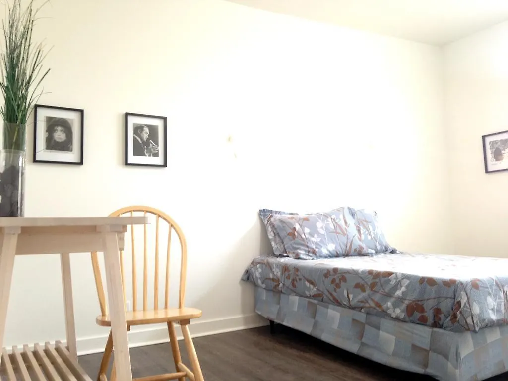Guest house Bnbto Toronto